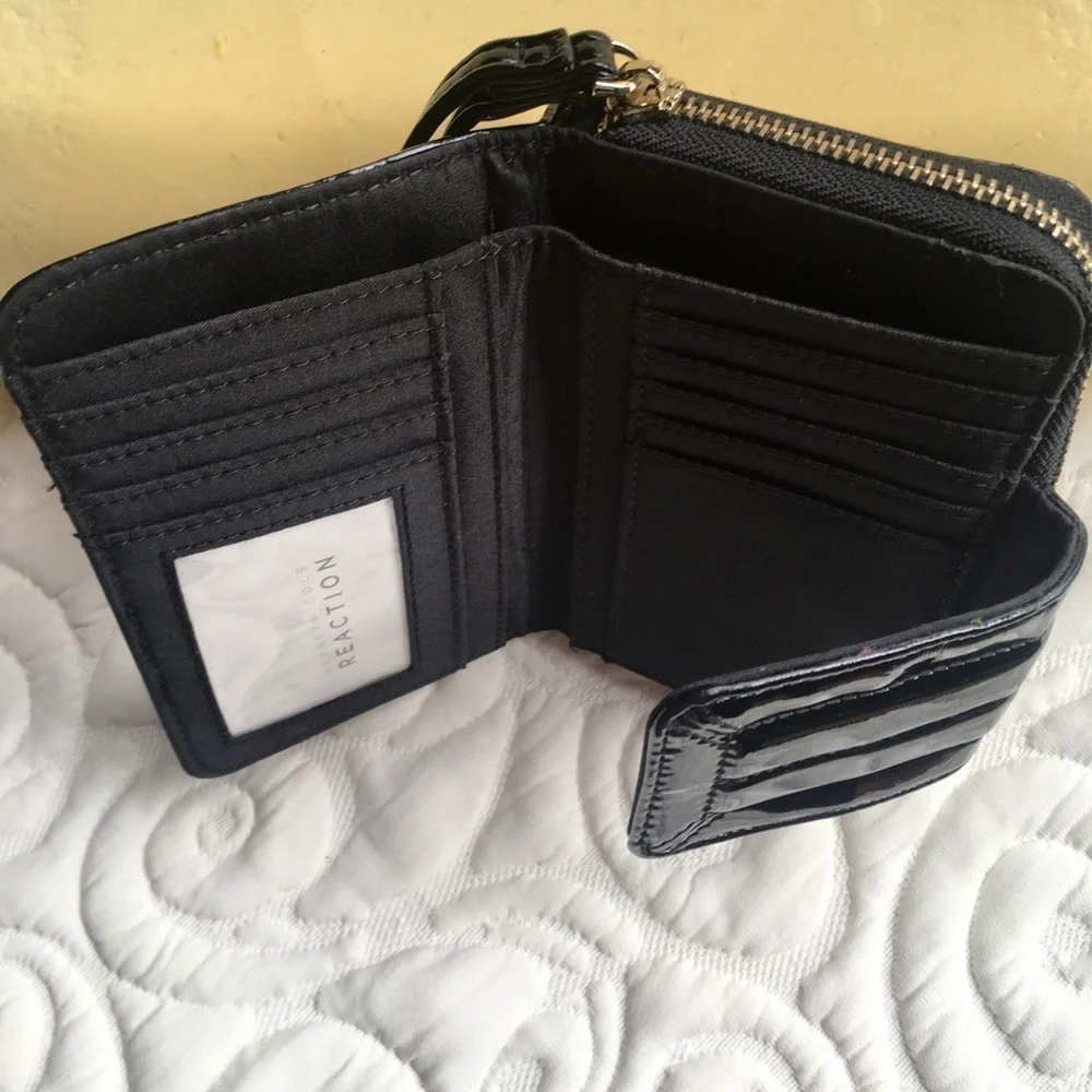Kenneth Cole Reaction Dress to Impress wristlet